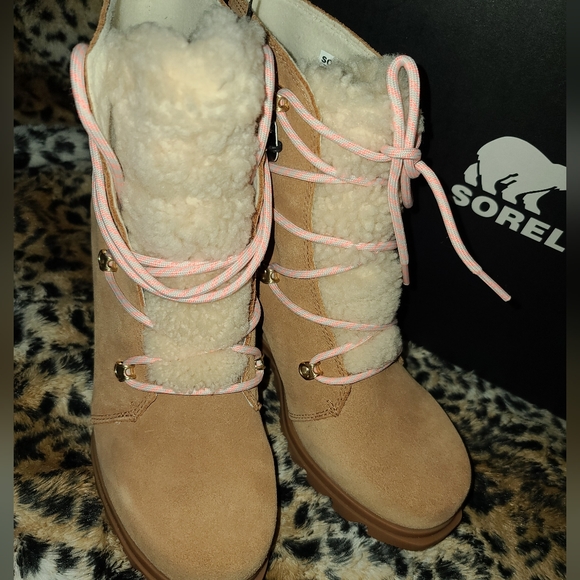 Sorel Boots - Picture 15 of 16